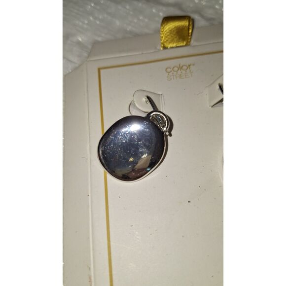 Color Street Women's Faceted Sparkly Earrings Silver Tone Lever Back Elegant - Picture 3 of 6